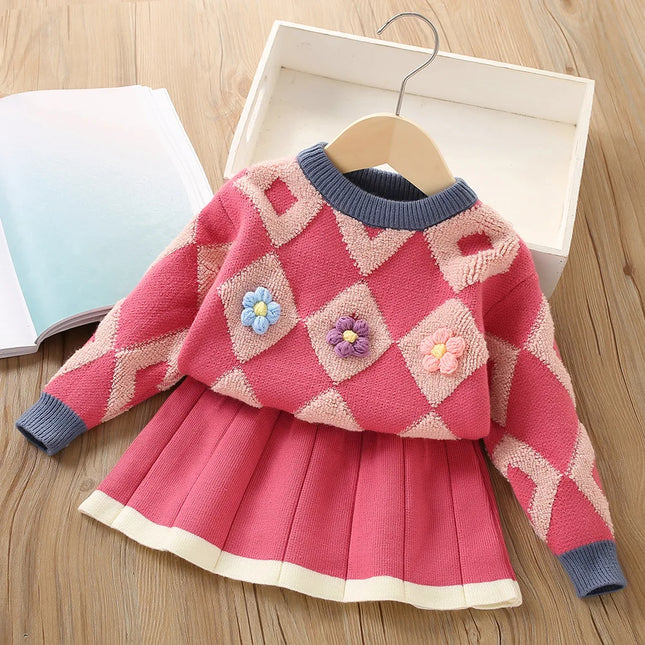 Mini Fashion - Wonderfully Warm - Vintage Knitted Pullover & Skirt
