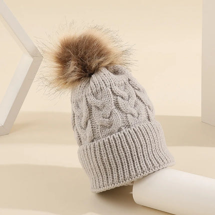 Mini Fashion - Egen skrifttype - Hat med pompon